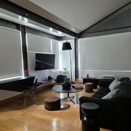 The Blossom Loft - City Center Apartment With Balcony Sea View イラクリオン エクステリア 写真